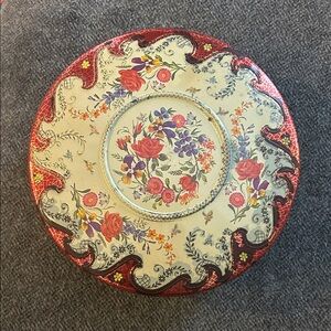 Vgt Floral floral metal tin. Dasher brand made in Holland